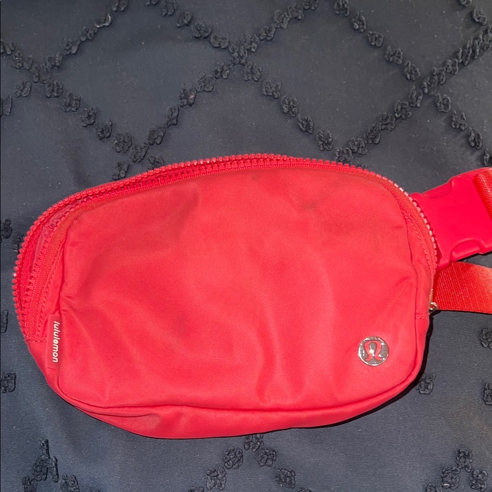 Lululemon Lip Gloss Everywhere Belt Bag